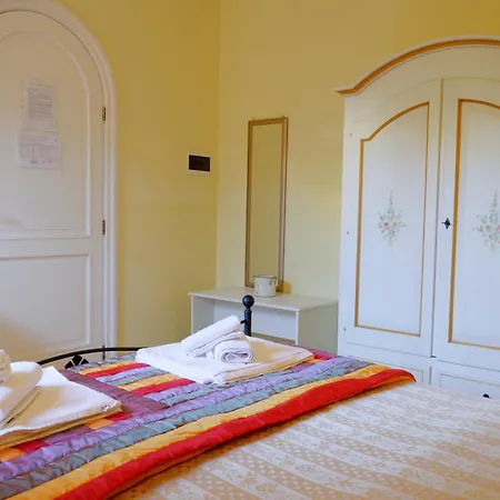 Residenza Mosco Bed & Breakfast Tuglie